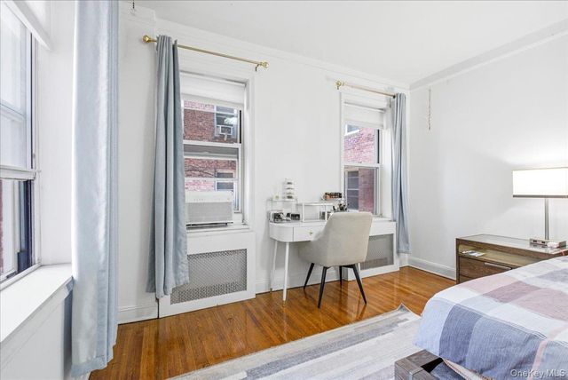 110-35 72nd Road 202, Forest Hills, NY 11375