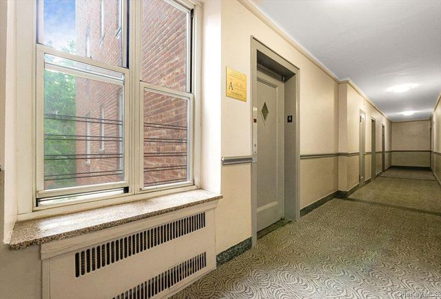 110-35 72nd Road 202, Forest Hills, NY 11375