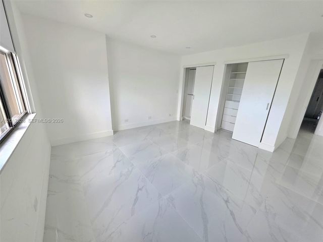 1800 NE 114th St 1101, Miami, FL 33181