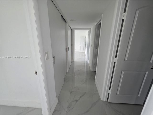1800 NE 114th St 1101, Miami, FL 33181