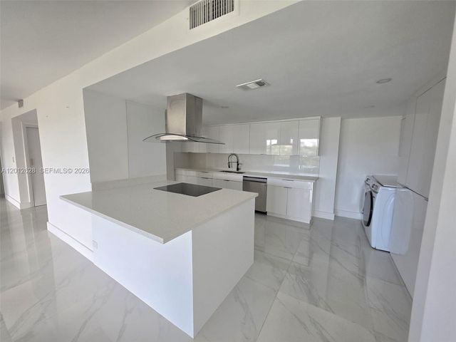 1800 NE 114th St 1101, Miami, FL 33181