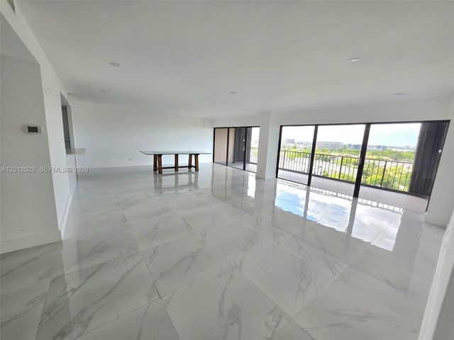 1800 NE 114th St 1101, Miami, FL 33181