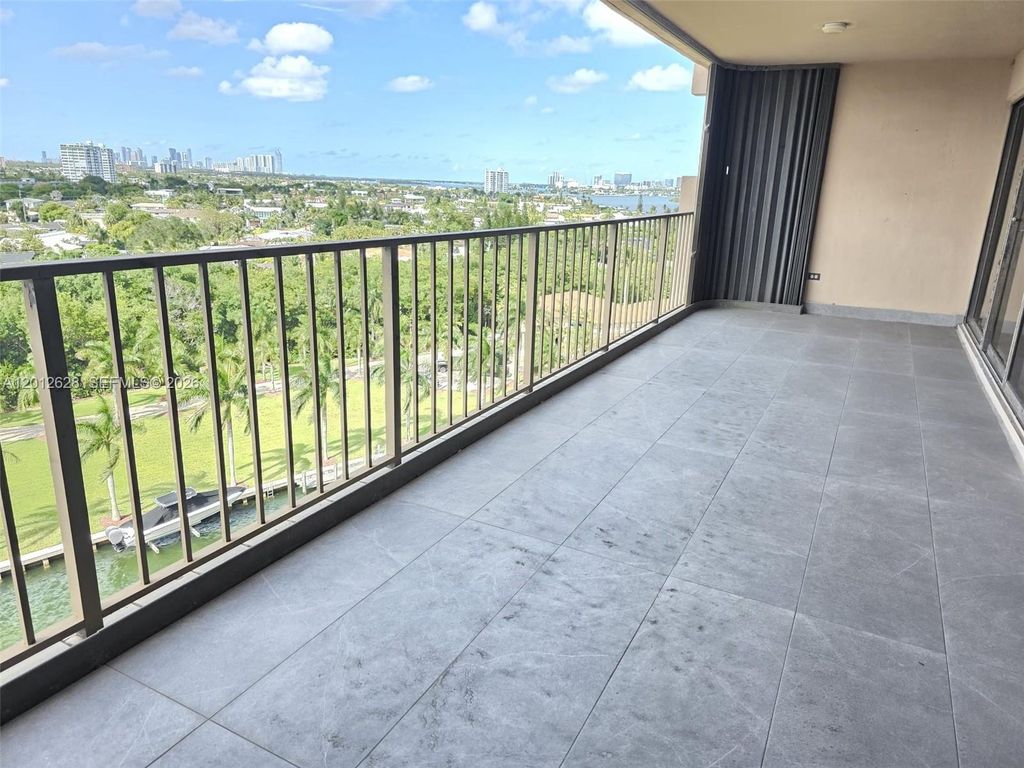 1800 NE 114th St 1101, Miami, FL 33181