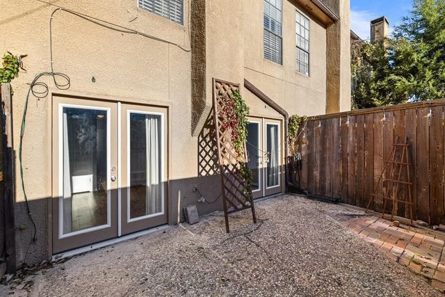 3818 N Hall Street 125, Dallas, TX 75219