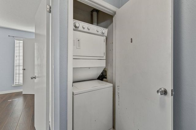 3818 N Hall Street 125, Dallas, TX 75219