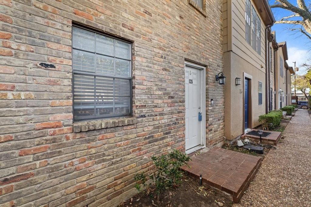 3818 N Hall Street 125, Dallas, TX 75219