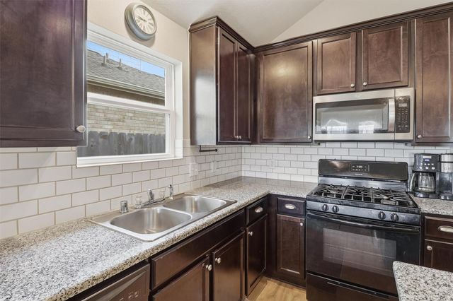 3555 Fern Footpath Lane, Richmond, TX 77406