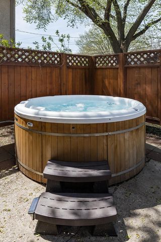 4304 46th Avenue S, Minneapolis, MN 55406