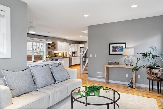 4304 46th Avenue S, Minneapolis, MN 55406