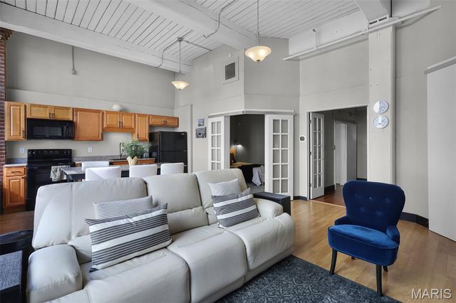 507 N 13th Street 302, St Louis, MO 63103