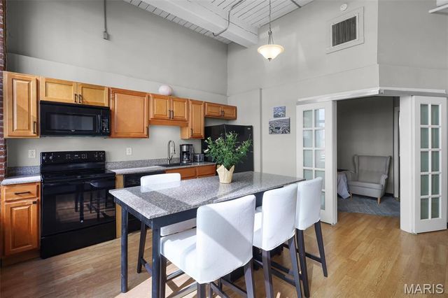 507 N 13th Street 302, St Louis, MO 63103