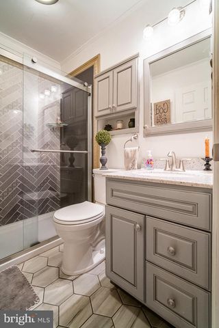 864 ELHAM DR, York, PA 17406