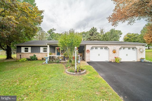 864 ELHAM DR, York, PA 17406