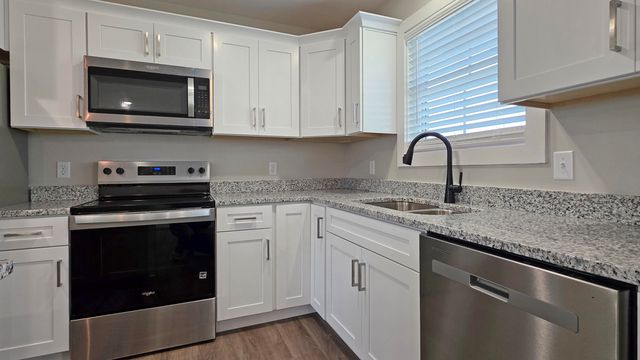 20 J's Lane, London, KY 40741