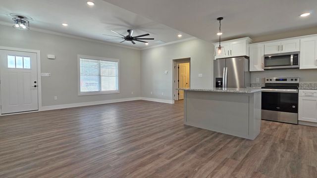 20 J's Lane, London, KY 40741