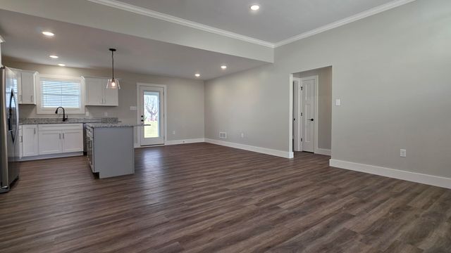 20 J's Lane, London, KY 40741