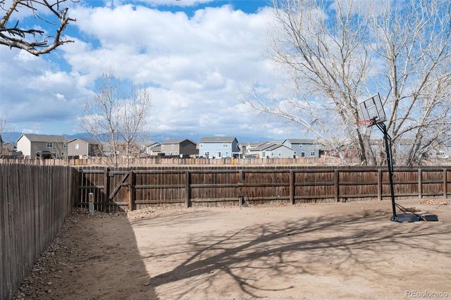 6302 Bearcat Loop, Colorado Springs, CO 80925