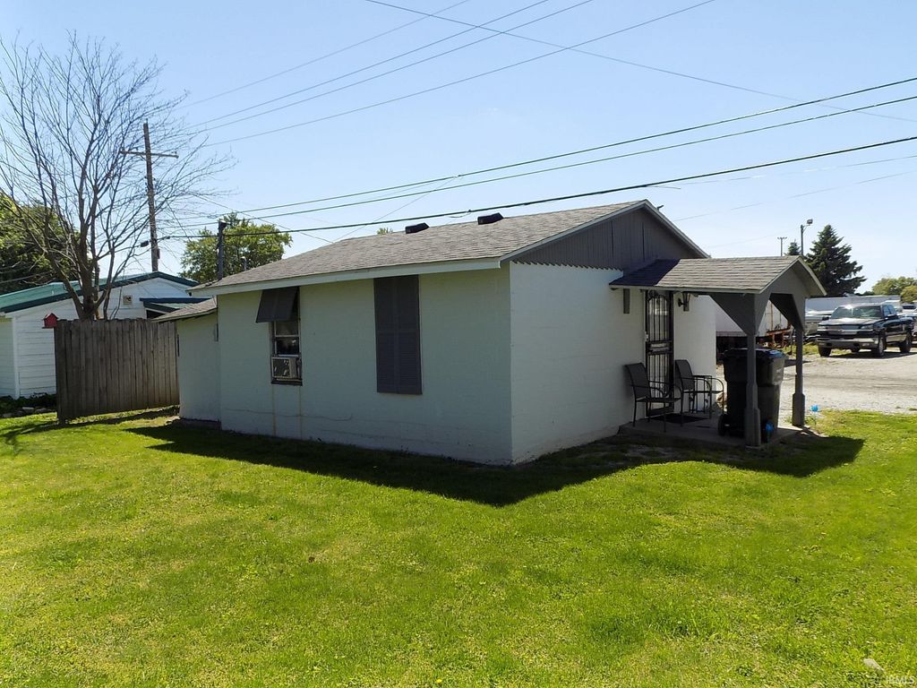 2011 N LINDSAY Street, Kokomo, IN 46901