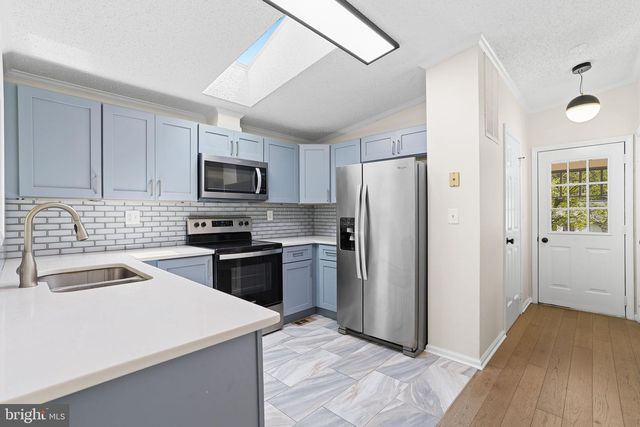 8902 JOSEPHS COAT CT, Jessup, MD 20794