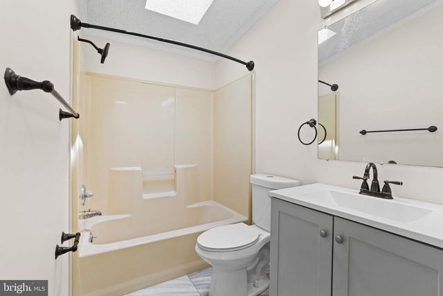 8902 JOSEPHS COAT CT, Jessup, MD 20794