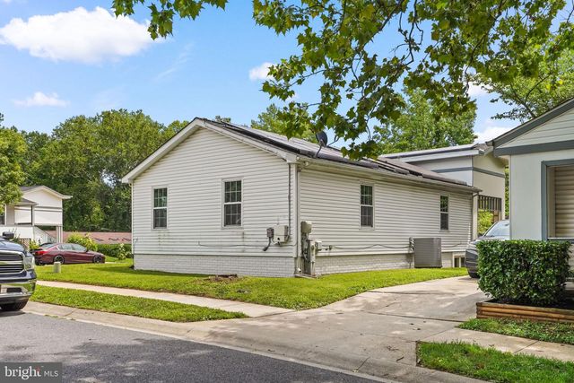 8902 JOSEPHS COAT CT, Jessup, MD 20794