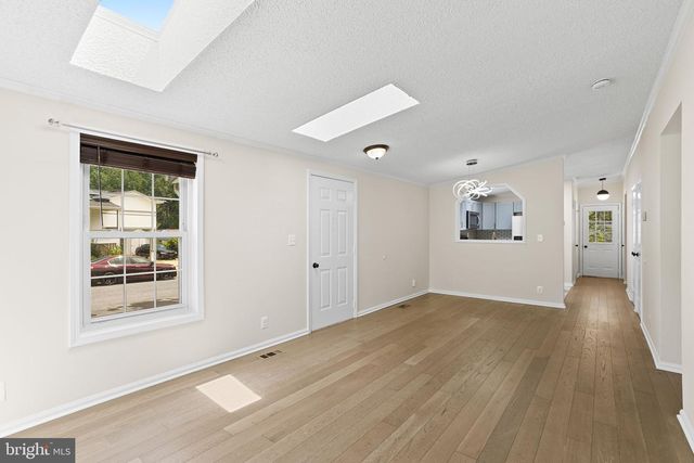 8902 JOSEPHS COAT CT, Jessup, MD 20794