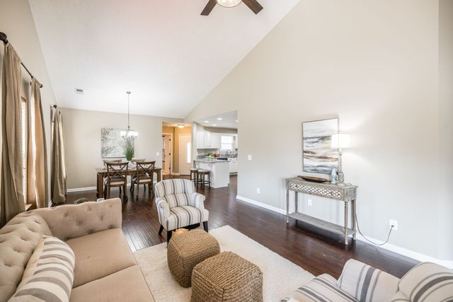 395 Devon Chase Hl Unit 5104, Gallatin, TN 37066