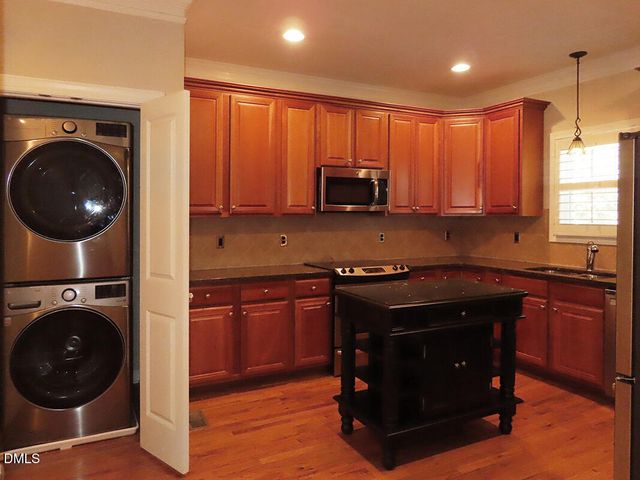 337 Rose Walk Lane, Carrboro, NC 27510