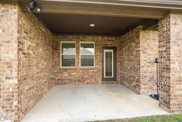 10605 Ponderosa Trail, Aubrey, TX 76227