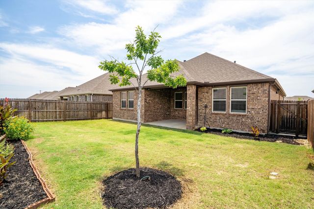 10605 Ponderosa Trail, Aubrey, TX 76227