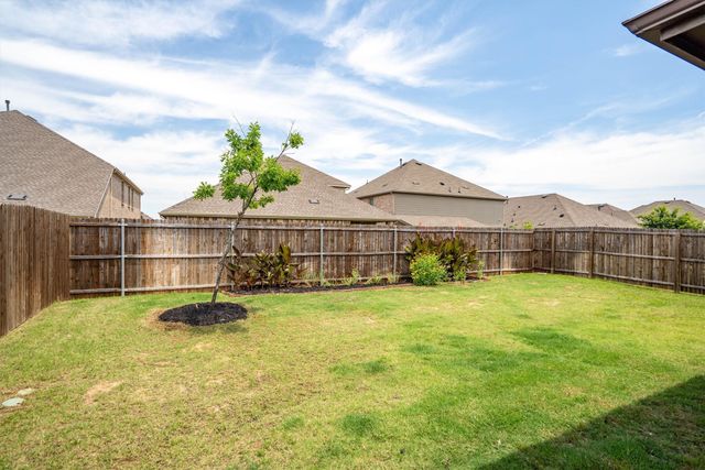 10605 Ponderosa Trail, Aubrey, TX 76227
