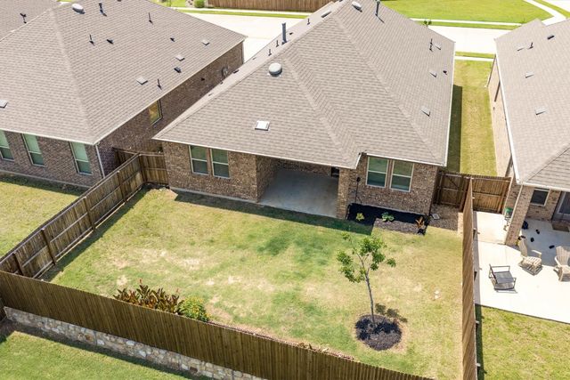 10605 Ponderosa Trail, Aubrey, TX 76227