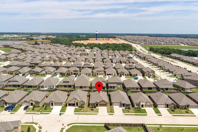 10605 Ponderosa Trail, Aubrey, TX 76227