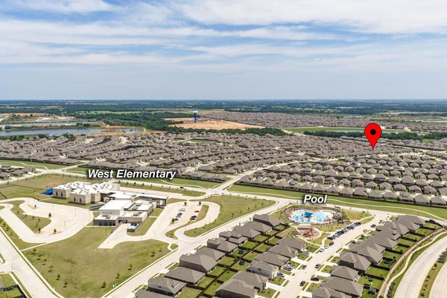 10605 Ponderosa Trail, Aubrey, TX 76227