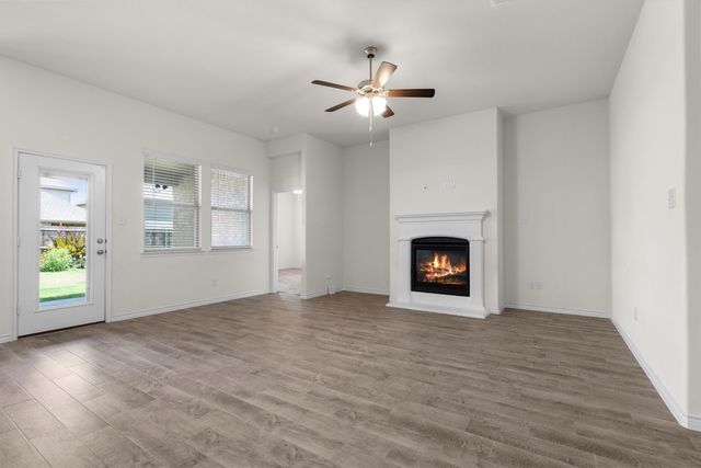 10605 Ponderosa Trail, Aubrey, TX 76227