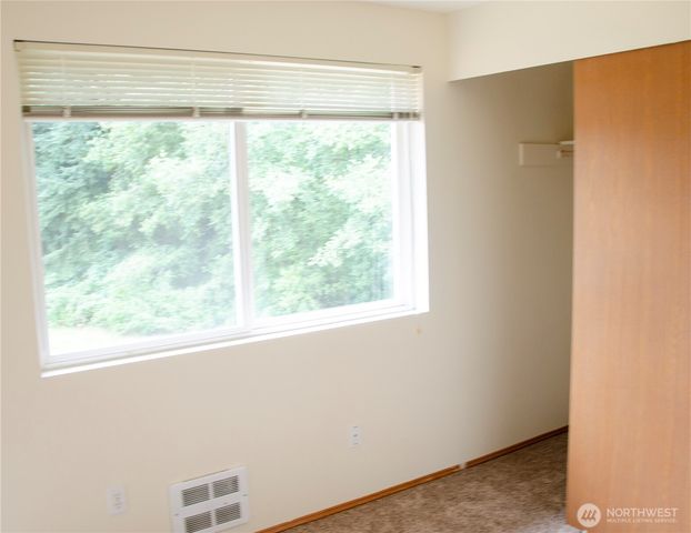 6305 Bob Galbreath Road, Clinton, WA 98236