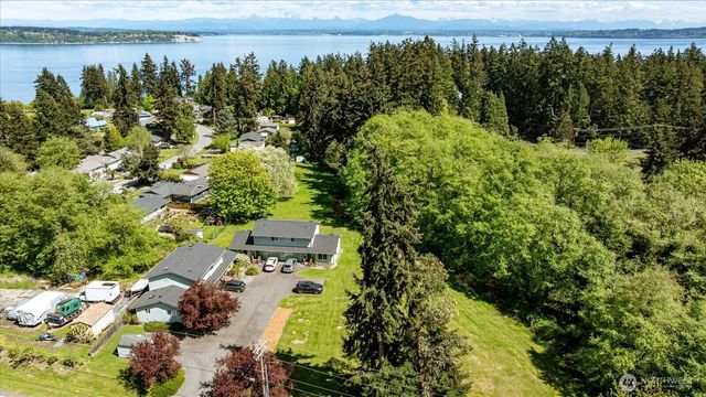 6305 Bob Galbreath Road, Clinton, WA 98236
