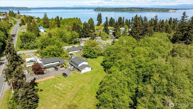 6305 Bob Galbreath Road, Clinton, WA 98236