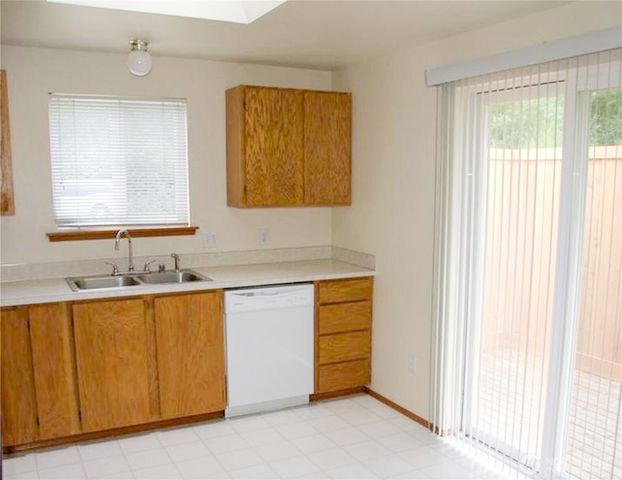 6305 Bob Galbreath Road, Clinton, WA 98236