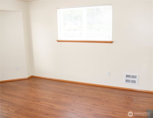 6305 Bob Galbreath Road, Clinton, WA 98236