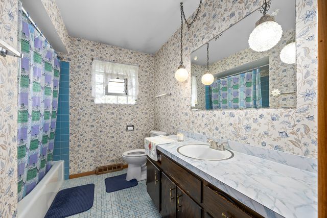 10624 S Michael Drive, Palos Hills, IL 60465