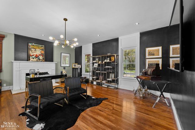 512 Washington Road, Grosse Pointe, MI 48230