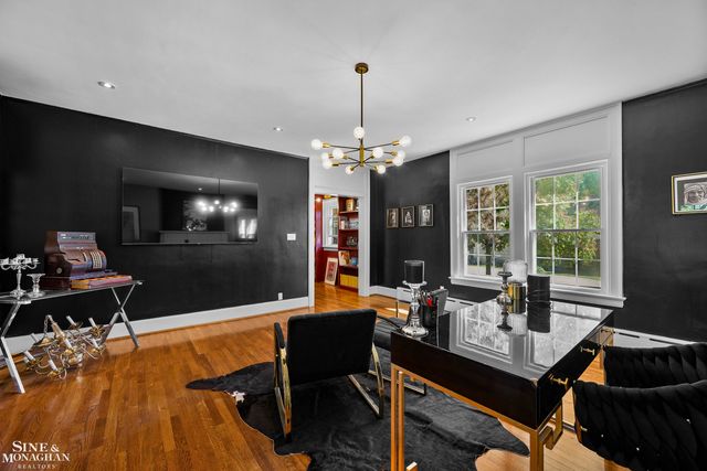 512 Washington Road, Grosse Pointe, MI 48230