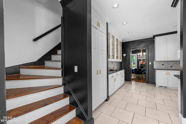 512 Washington Road, Grosse Pointe, MI 48230