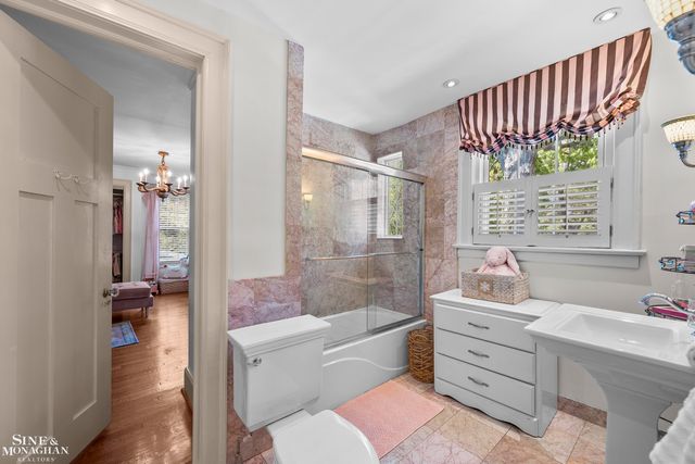 512 Washington Road, Grosse Pointe, MI 48230