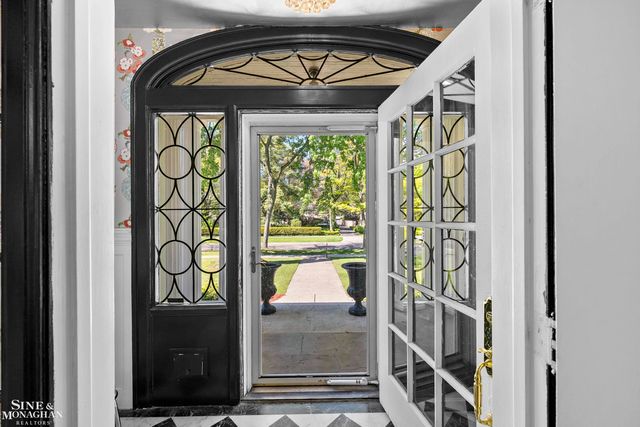 512 Washington Road, Grosse Pointe, MI 48230