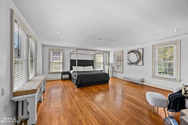 512 Washington Road, Grosse Pointe, MI 48230