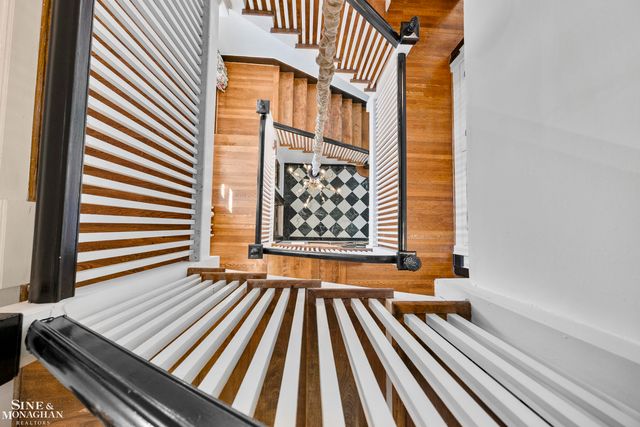 512 Washington Road, Grosse Pointe, MI 48230