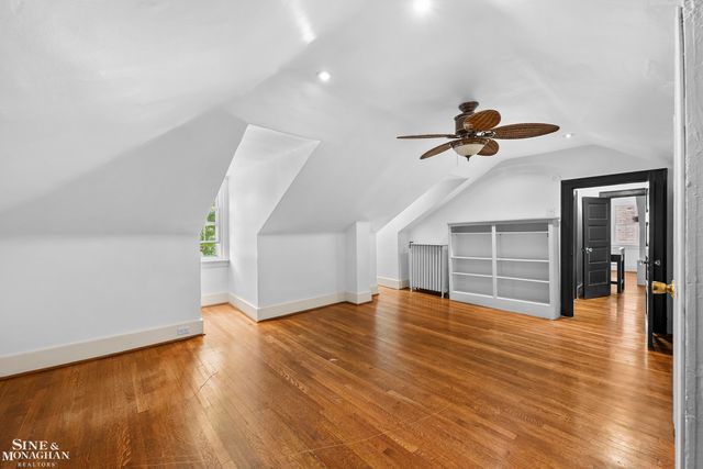 512 Washington Road, Grosse Pointe, MI 48230