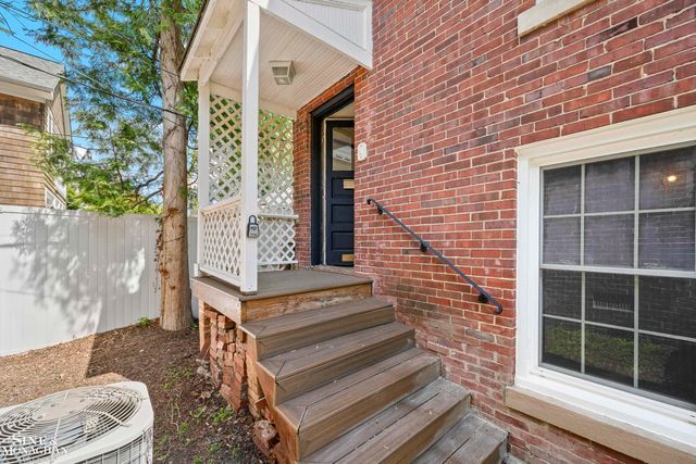 512 Washington Road, Grosse Pointe, MI 48230